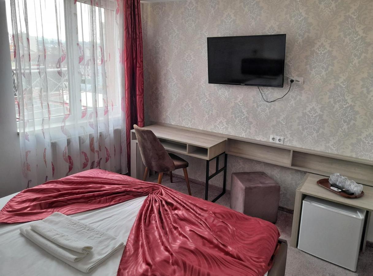 Hotel Alexis Клуж-Напока Екстер'єр фото